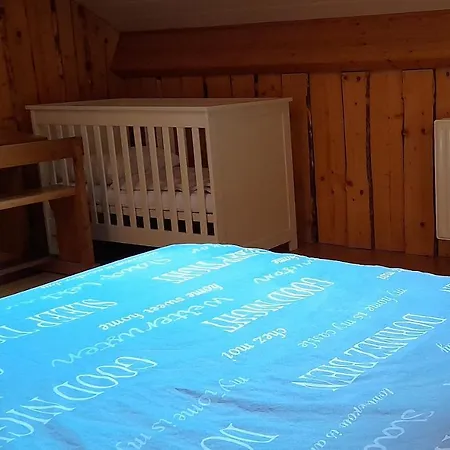 Canadian E-Bike, Bedroom Bed & Breakfast